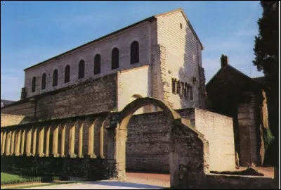 Chef-lieu et oppidum des M&eacute;diomatriques, devenue romaine, Divodurum &eacute;tait une importante cit&eacute; au IIe si&egrave;cle, avant d'&ecirc;tre menac&eacute;e par les grandes invasions et d&eacute;vast&eacute;e par les Huns en 451.