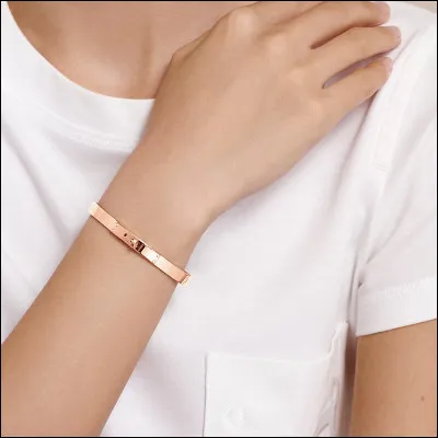 Quel bracelet préfères-tu ?