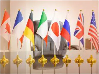 Lors de son premier sommet du G8, six mois après être devenue chancelière, elle rencontre le président français de l'époque ...