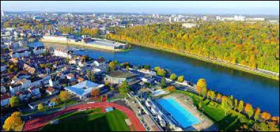 Dans quel d&eacute;partement se situe la ville de Melun ?