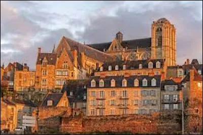 Dans quel département se trouve la ville du Mans ?