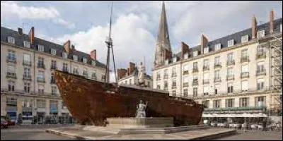 Dans quel département se trouve la ville de Nantes ?