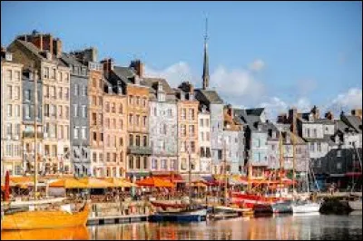 Dans quel département se trouve la ville d'Honfleur ?