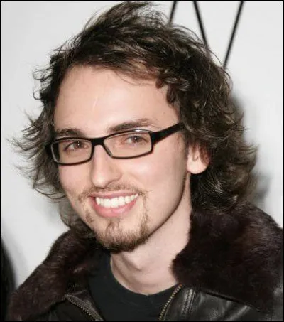 Quelle île des Caraïbes culmine à 459 mètres ?