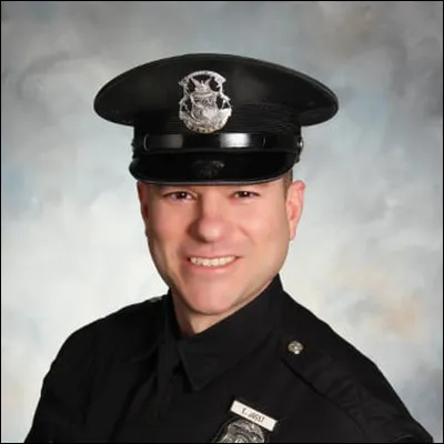 Quels sont les surnoms des deux officiers stars de la série CHiPs ?