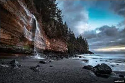 Dans quel oc&eacute;an se situe l'&icirc;le canadienne de Vancouver ?