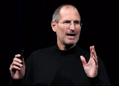 Qui est ce pionnier, décédé, de l'avènement de l'ordinateur personnel , auteur de cette citation : ''C'est plus marrant d'être un pirate que de s'engager dans la marine.'' ?