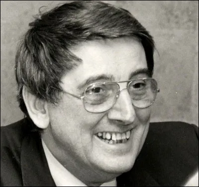 Qui est cet auteur de la BD ''Les Pirates du silence'', le dixième de la série ''Les aventures de Spirou et Fantasio'' ?