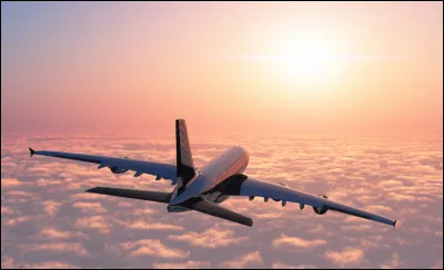 Je pars en avion à 9h34 depuis Paris pour me rendre à New York. En sachant que le trajet dure 7h47, à quelle heure vais-je arriver à New York ?