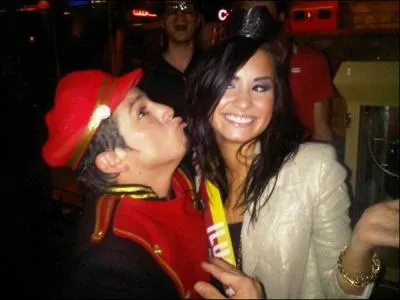 Qu'est-il arriv  Demi lors de cette soire ?