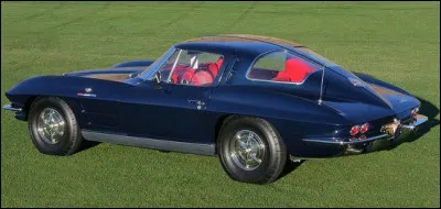Ce coupé américain n'en est pas à sa première version. Quelle est cette auto mythique de 1963 ?