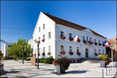 Pfastatt, Illzach et Wittenheim sont des villes de la banlieue de ...