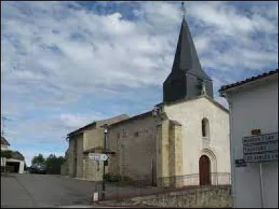 Vous avez sur cette image l'église Notre-Dame-de-l'Assomption, aux Pineaux. Commune des Pays-de-la-Loire, dans l'aire d'attraction Yonnaise, elle se situe dans le département ...