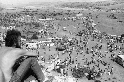 Quel mouvement paysan c&eacute;l&egrave;bre a lutt&eacute; contre l'extension d'un camp militaire dans le Massif central, entre 1971 et 1981 ?