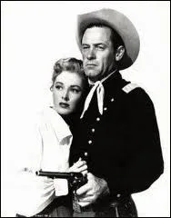 Il tait le capitaine d'un camps de prisonniers sudistes dans ' Fort Bravo ' :