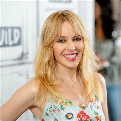 Kylie Minogue est :