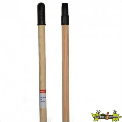 Si ce n'est pas dans le placard où vous rangez vos ustensiles de ménage, où peut-on voir un "manche à balai" ?