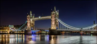 Dans quel jeu de cartes peut-on jouer une variante appelée goulash ?