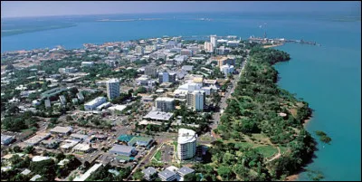Dans quel pays se trouve Darwin, 140 000 habitants ?