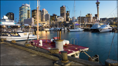 De quel pays Auckland est-elle la ville la plus peuplée ?