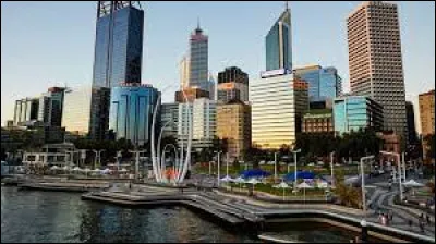 Dans quel pays se trouve Perth ?