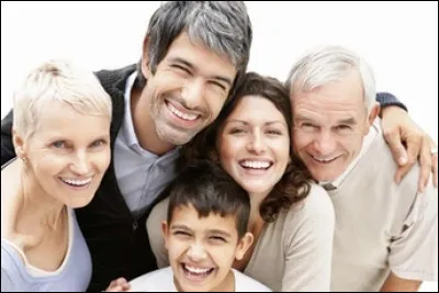 Comment les chats des clans appellent-ils les humains ?