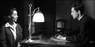 Quel cin&eacute;aste a r&eacute;alis&eacute; "L&eacute;on Morin, pr&ecirc;tre", avec Jean-Paul Belmondo et Emmanuelle Riva ?