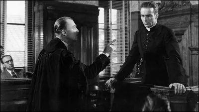 Dans "La loi du silence" d'Alfred Hitchcock, quel acteur jour le r&ocirc;le du P&egrave;re Logan ?