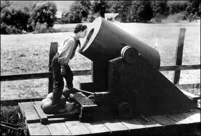 Buster Keaton nous fait rire aux éclats dans :