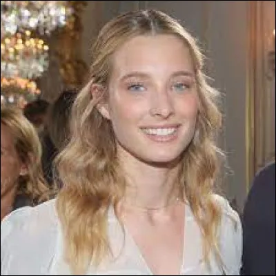 Qui est le grand-père d'Ilona Smet ?