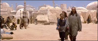 Pourquoi Qui-Gon Jinn et les autres atterrissent-ils sur Tatooine ?