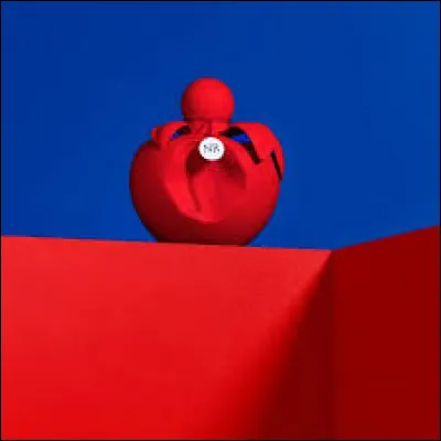 Quelle est la marque de parfum nomm&eacute;e "Extra Rouge" ?