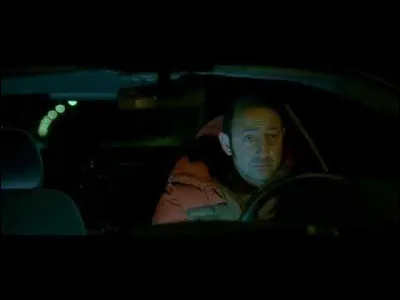 Alors que Philippe quitte le sud pour le Nord-Pas-de-Calais, une fois arrivé là-bas, ses premiers instants lui font croire que ces clichés sont bel et bien réels. Quand Philippe entre dans cette région, quel temps fait-il ?