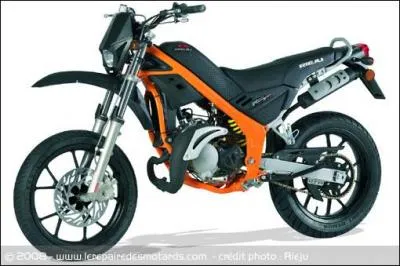 Quelle est la marque de cette 50 ?