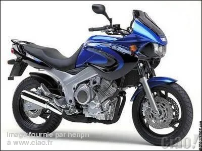 Quel est le nom de cette moto ?