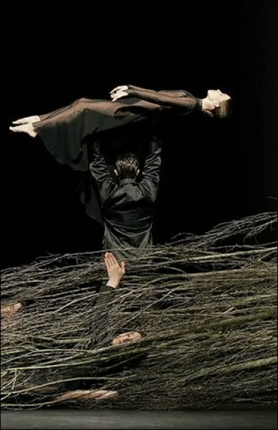 Le héros Orphée n'hésitera pas à descendre jusqu'en enfer pour retrouver sa bien-aimée. Qui est-elle ?