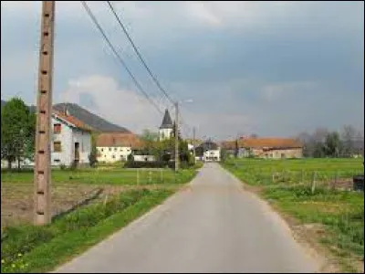 Petit tour dans le Grand-Est, à La Houssière. Village de l'agglomération Déodatienne, il se situe dans le département ...