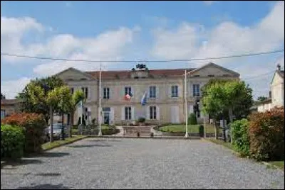Nous sommes en Nouvelle-Aquitaine, &agrave; Arveyres. Commune de l'arrondissement de Libourne, sur la rive gauche de la Dordogne, elle se situe dans le d&eacute;partement ...