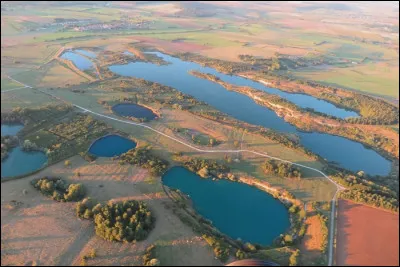 Haraucourt est situé...