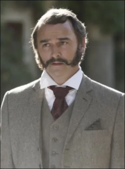 Qui est lacteur du père dAlice ?