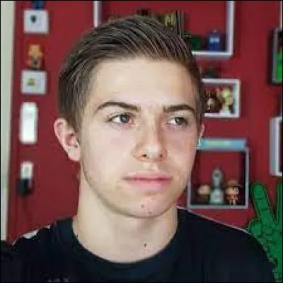 Combien d'abonnés a Michou en octobre 2021 ?