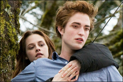 Où Bella a-t-elle vu Edward pour la première fois ?