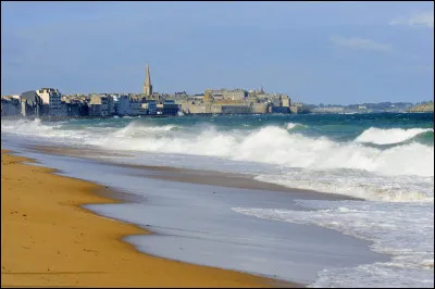 Dans laquelle de ses chansons, Laurent Voulzy parle-t-il de Saint-Malo ?