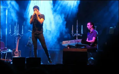 Complétez : 
"Die Sonne als sie..."