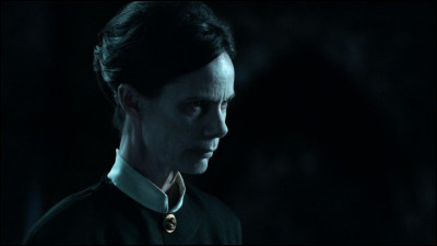 Warren, enquêteurs paranormaux réputés dans le monde entier, venus en aide à une famille terrorisée par une présence inquiétante dans leur ferme isolée. Quel est ce film ?