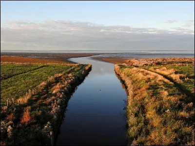 Nous voici dans la Frise. &Agrave; quel pays cette province appartient-elle ?