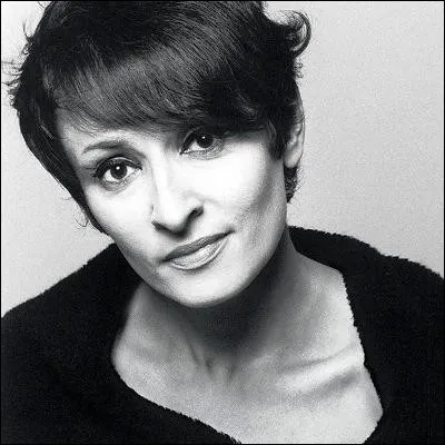 Quelle chanteuse pr&eacute;f&egrave;re &eacute;couter Barbara que sortir avec ses amis dans le titre "Non non non" ?