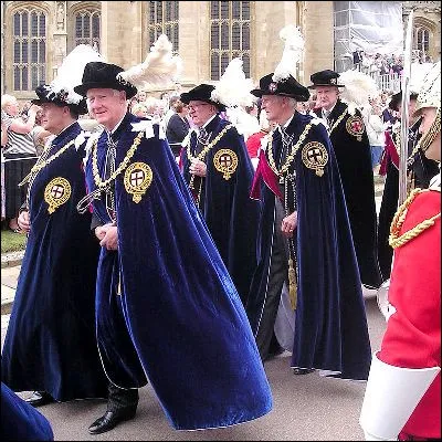 Quelle est la devise de l�ordre de chevalerie britannique de la Jarreti&egrave;re ?