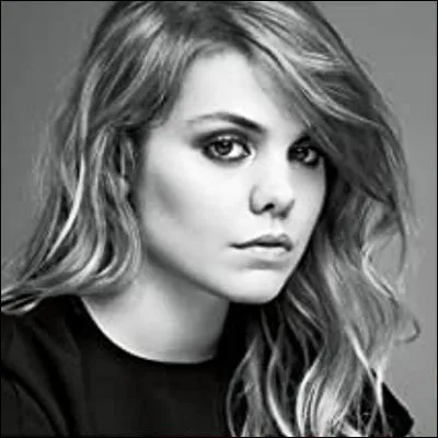 Quelle salutation a inspir&eacute; un po&egrave;me &agrave; Lamartine et une chanson &agrave; C�ur de Pirate ?