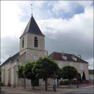 Petit tour dans le Centre-Val-de-Loire, à Lingé. Commune de la région naturelle de la Brenne, elle se situe dans le département ...